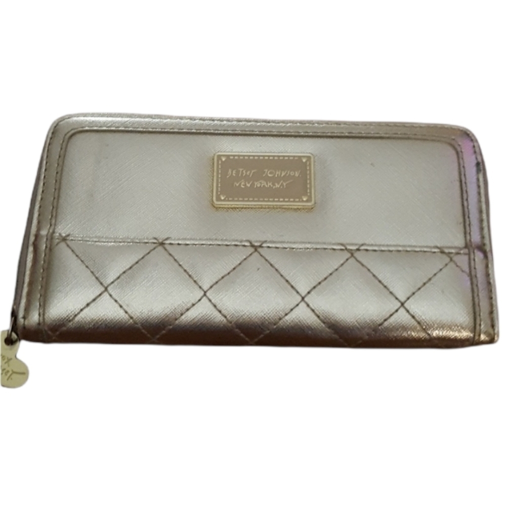 Betsey Johnson -‎ Gold Metallic Wallet